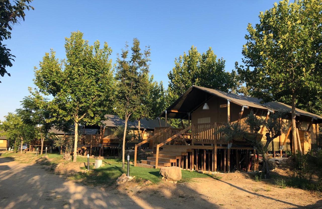 Veragua. Glamping Y Apartamentos Turisticos Вільянуева-де-ла-Вера Екстер'єр фото
